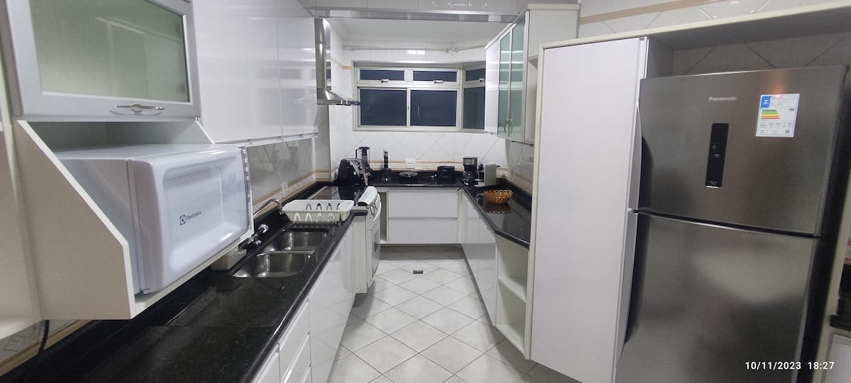 Apartamento na Praia Guilhermina Praia Grande SP