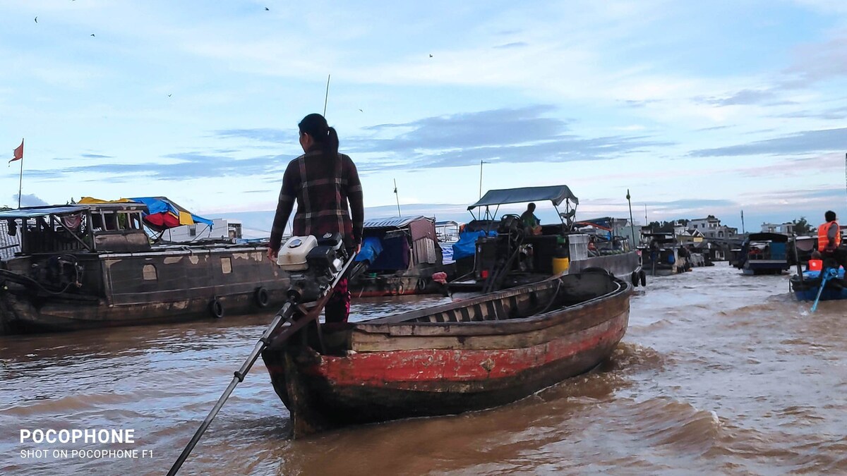 Floating market package (tour+accommodation)