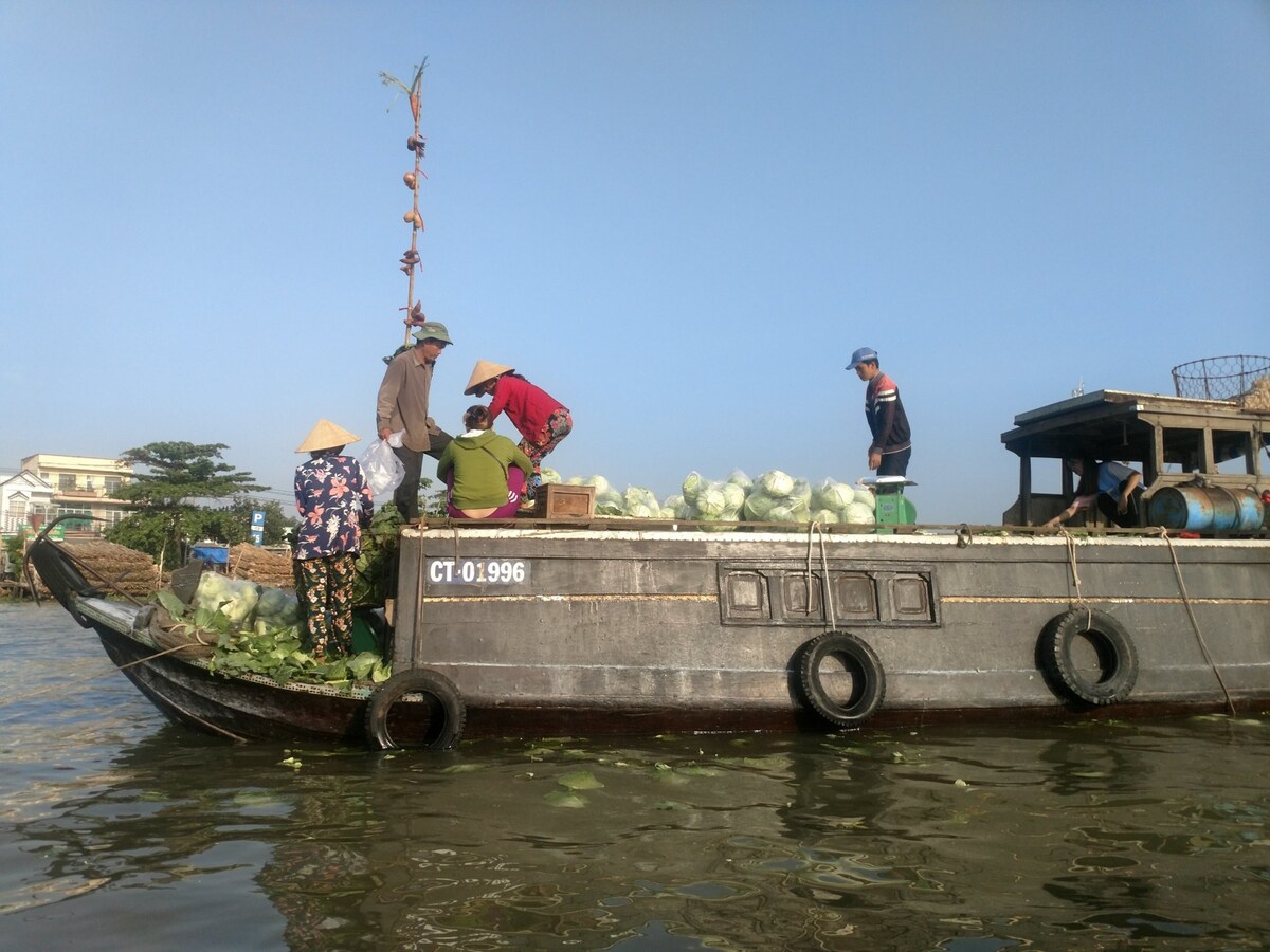 Floating market package (tour+accommodation)