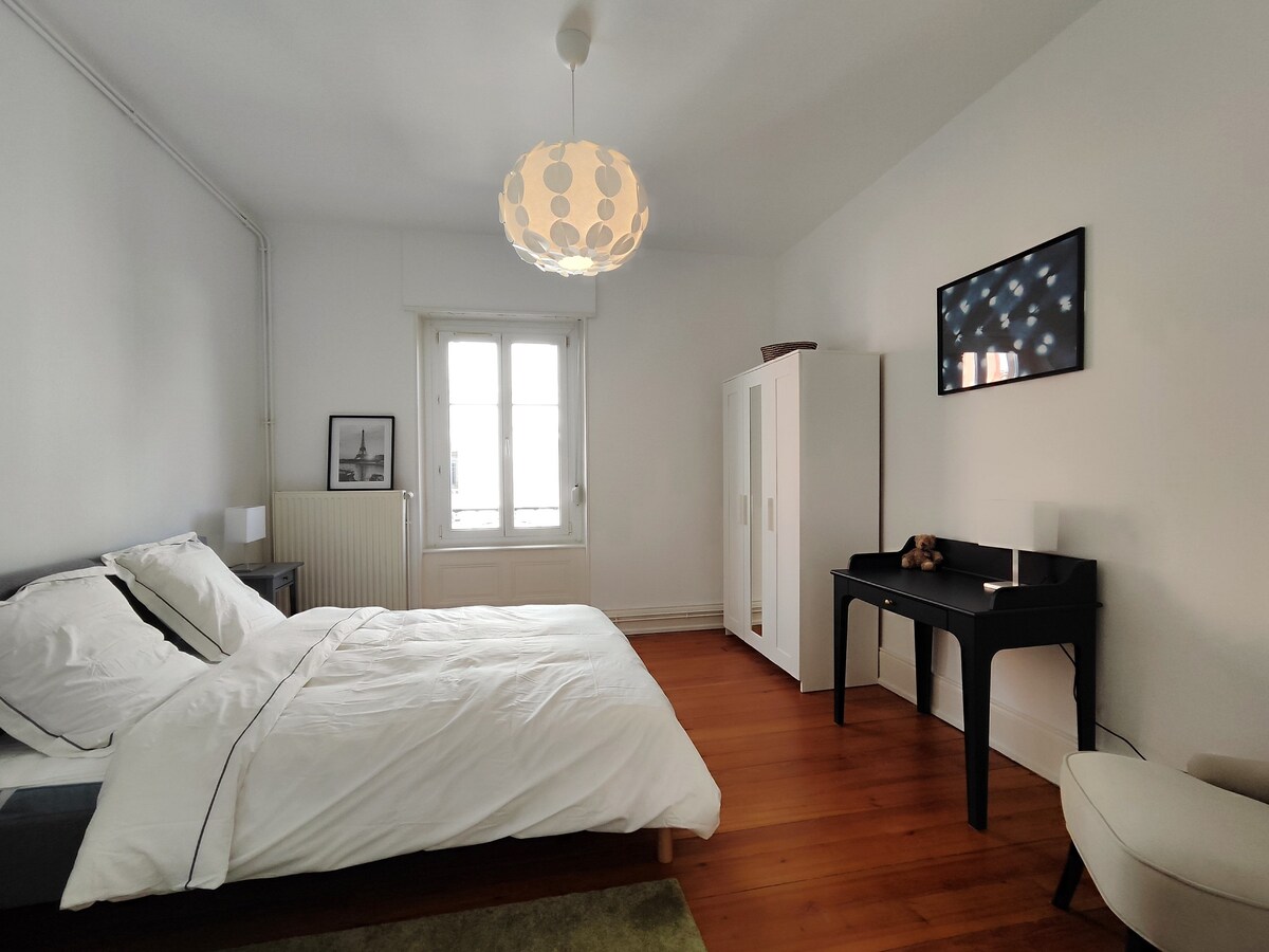 # Lamadeleine-Appartement Moderne