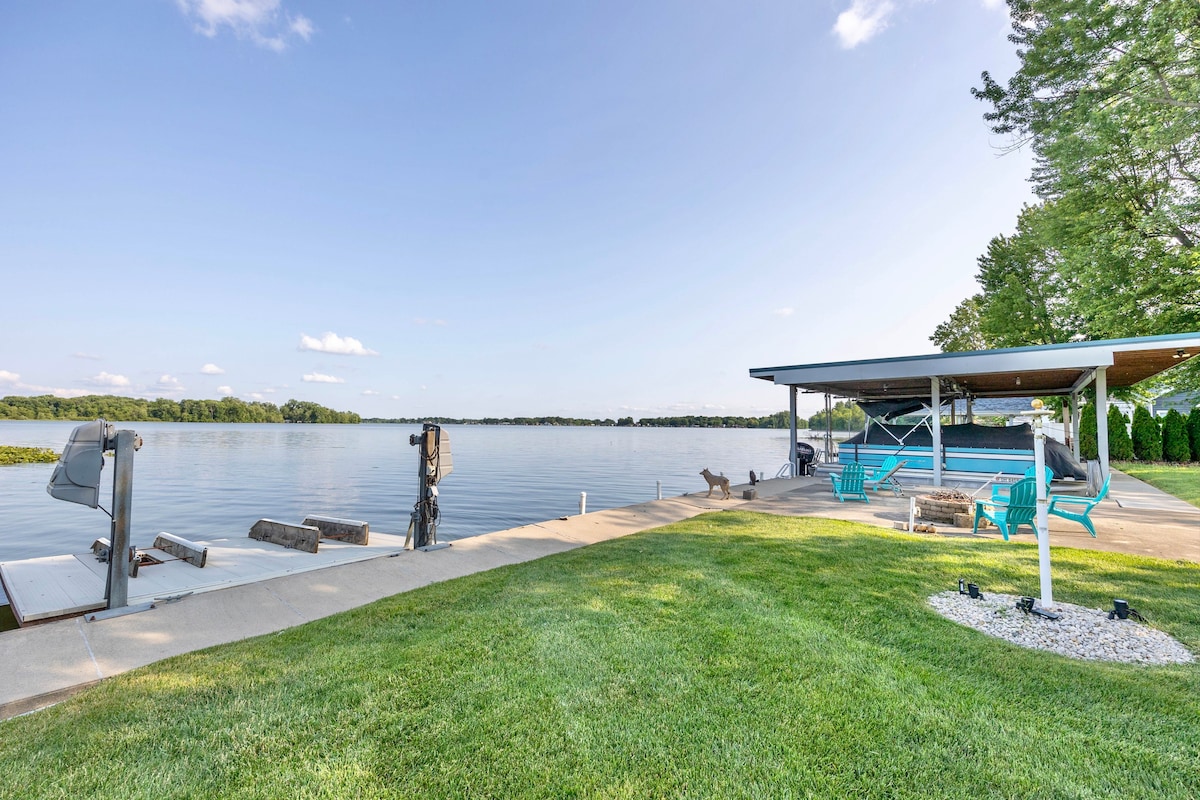 Lakefront House on Indian Lake