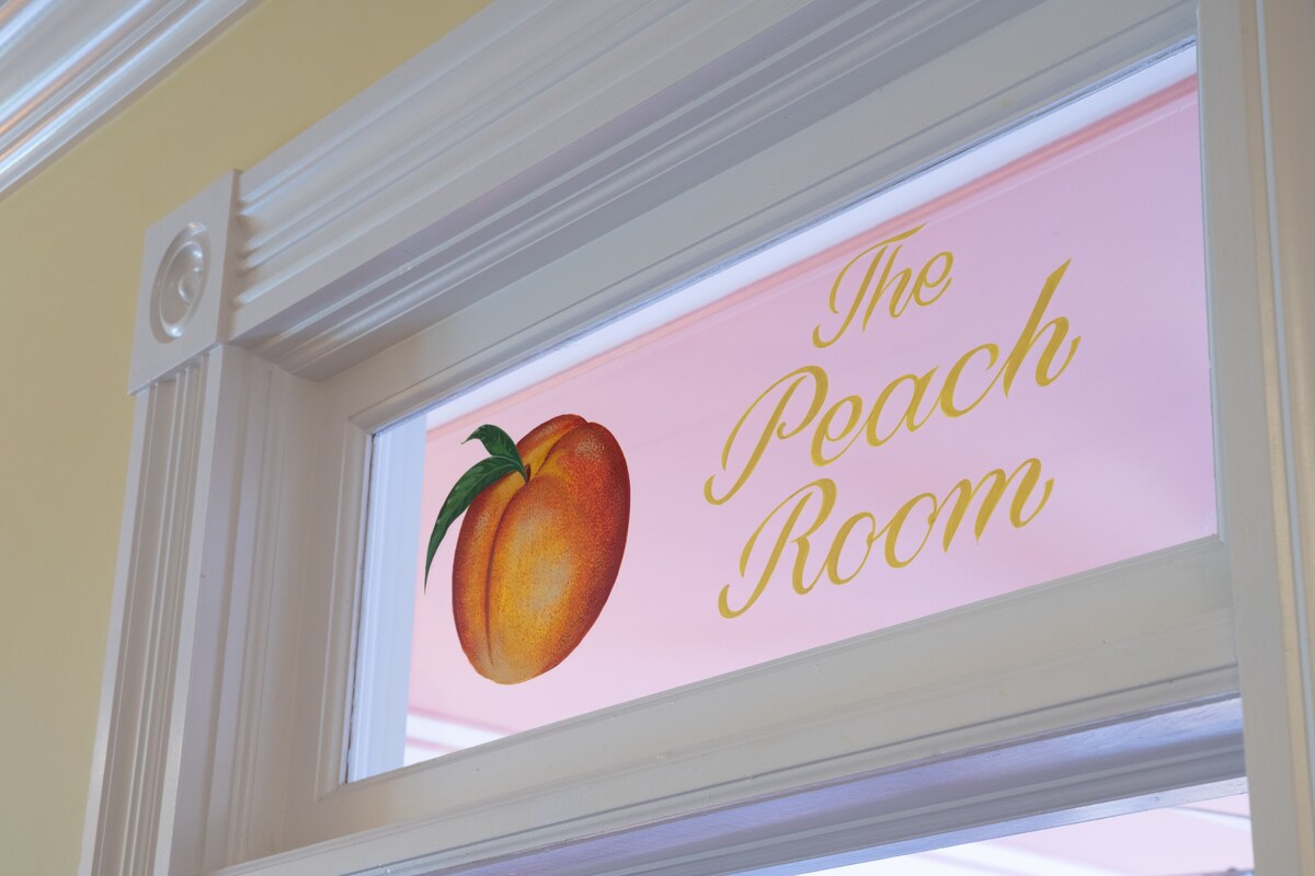 The Lemon Hotel-Peach Room