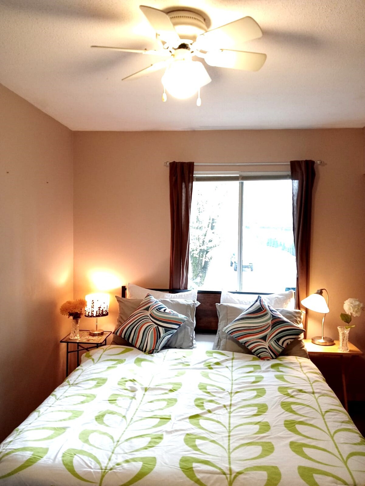 Comfortable stay in lively place-for 2 or 3 people