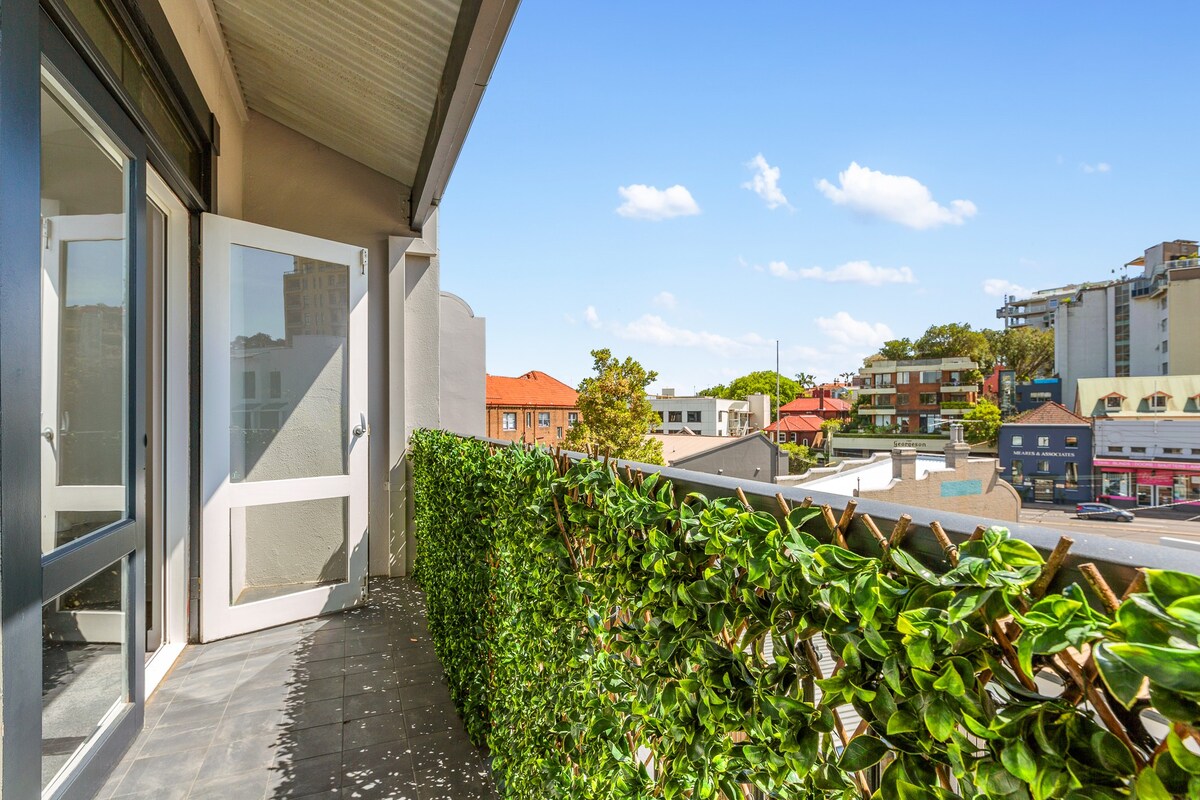 Lux Private Ensuite Room in Sydney Eastern Suburb