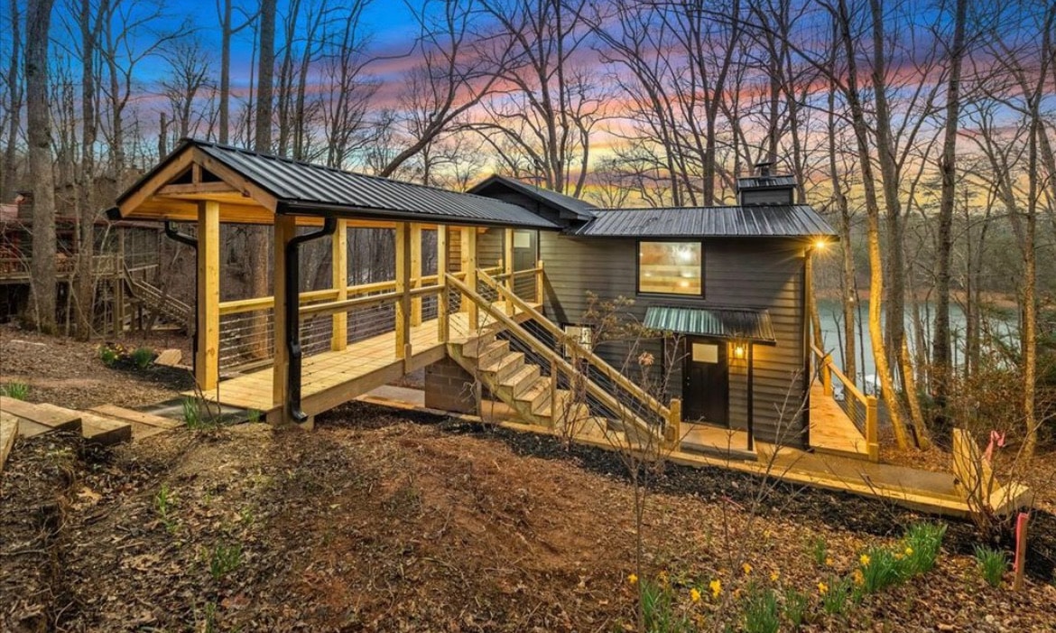 All Decked Out Lake House & Dock