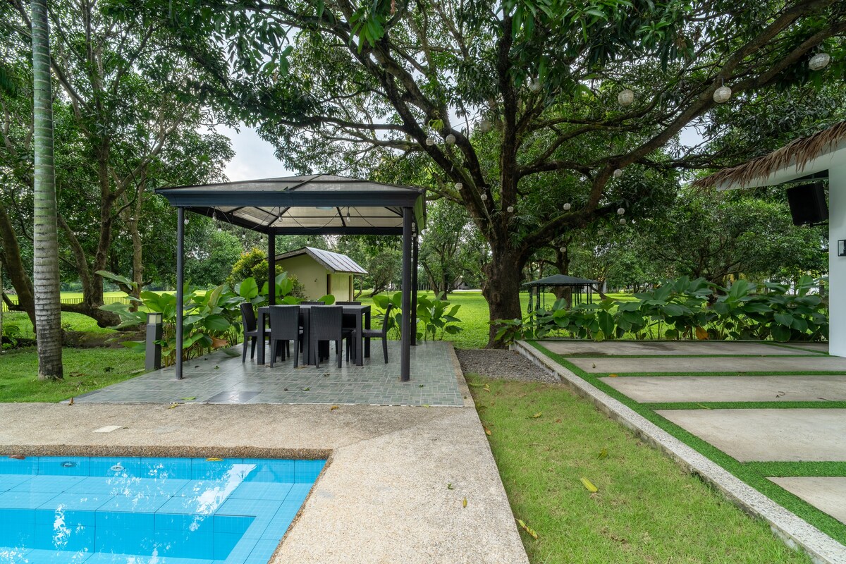 3BR villa with private pool