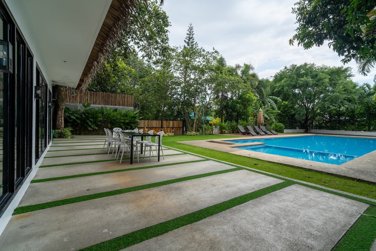 3BR villa with private pool