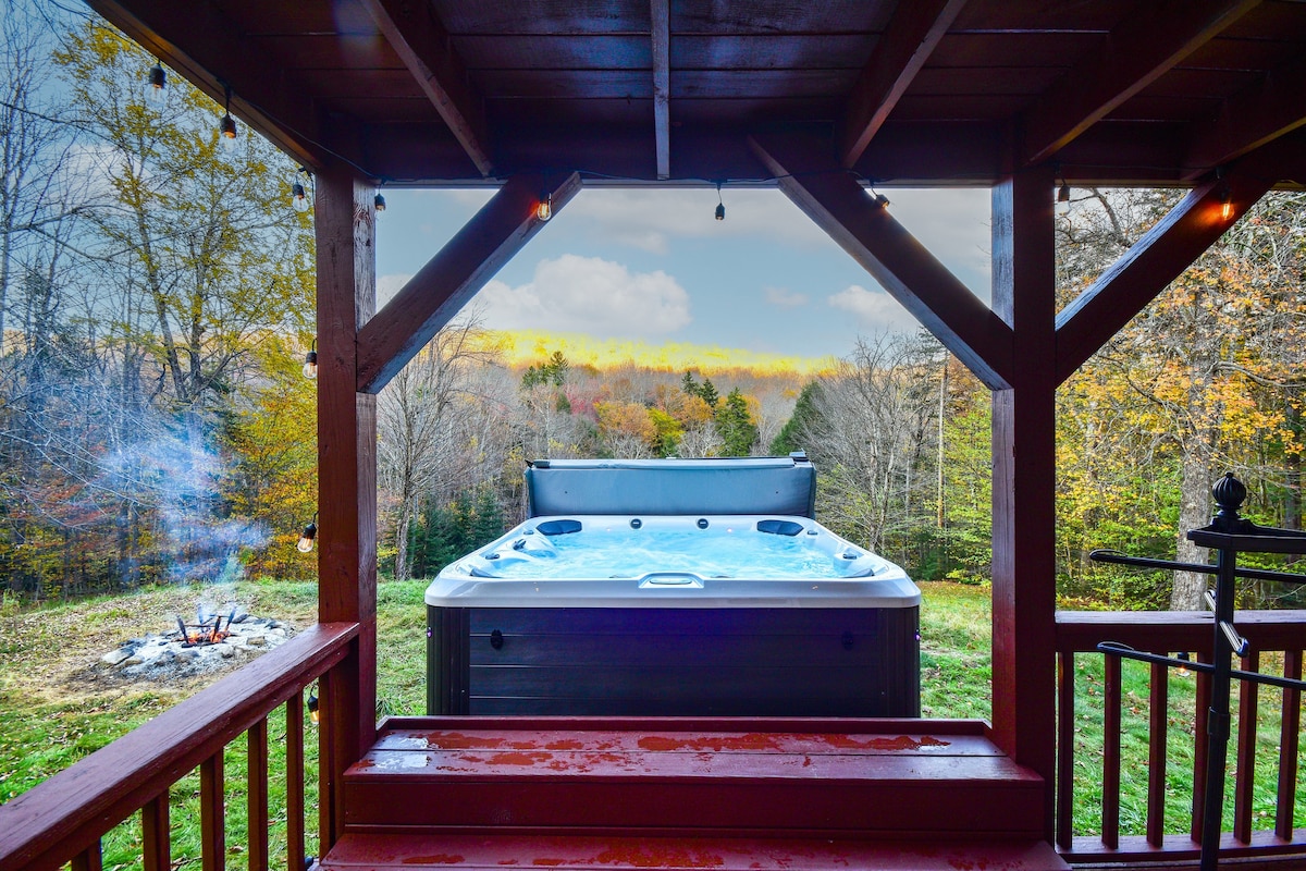 新装修的河畔滑雪度假木屋，带热水浴缸