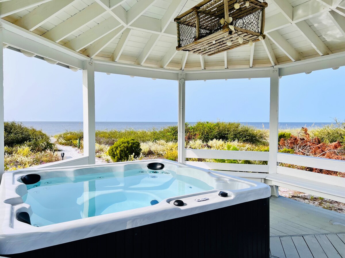 Sachs Sea Shack Oceanfront Private Beach & Hot Tub