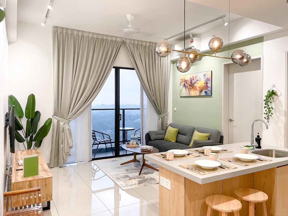 UL ： Trion @吉隆坡双卧室公寓，可欣赏吉隆坡城中城（ KLCC ）