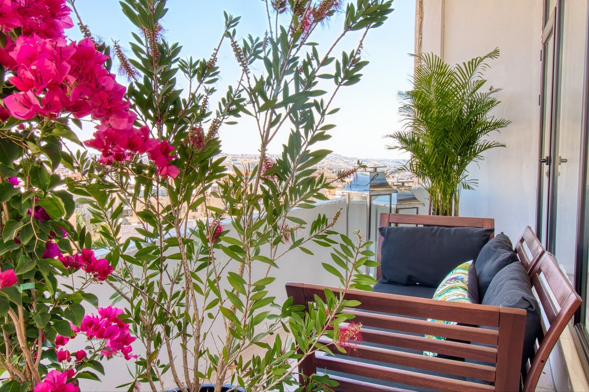 Balcony Suite - The Liwan Hotel
