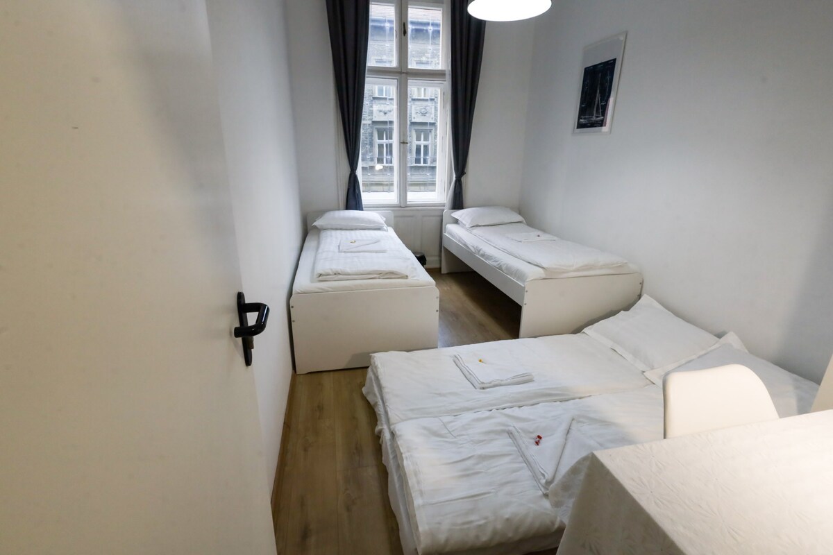 Pest-port apartment room-3 privite bedroom