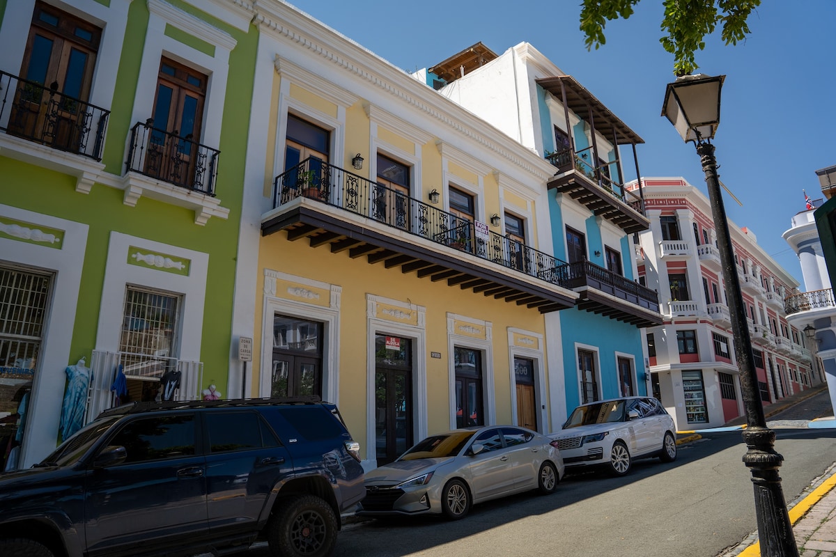 10 Guest Capacity At Old San Juan & Centric Place!