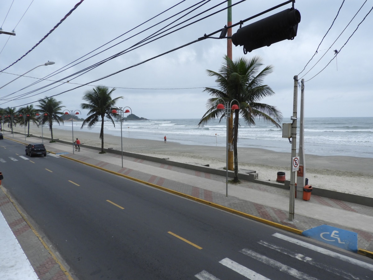 Apartamento locação diária frente a Praia do Sonho