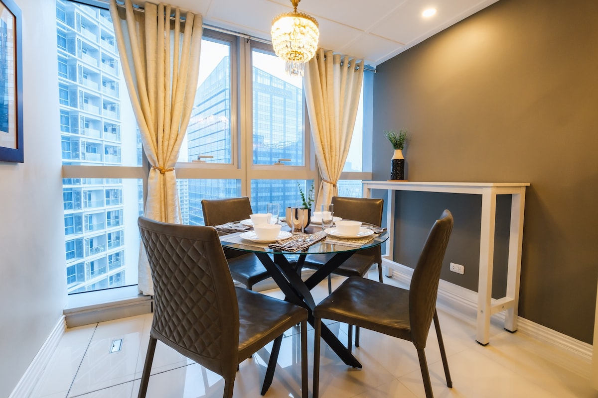 UpSTYLE: 2BR Apartment in BGC | Workspace + Pool