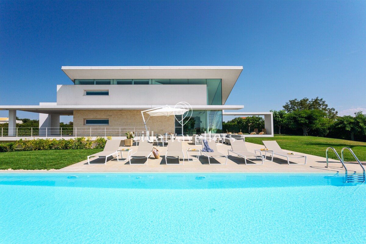 Villa moderna con Piscina a Ragusa