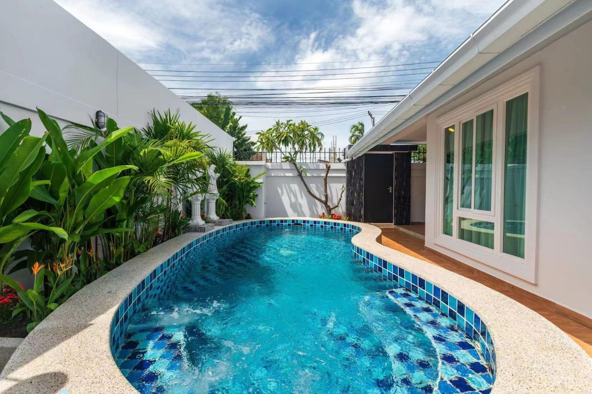 Private Pool Villa Pattaya 4 bedroom