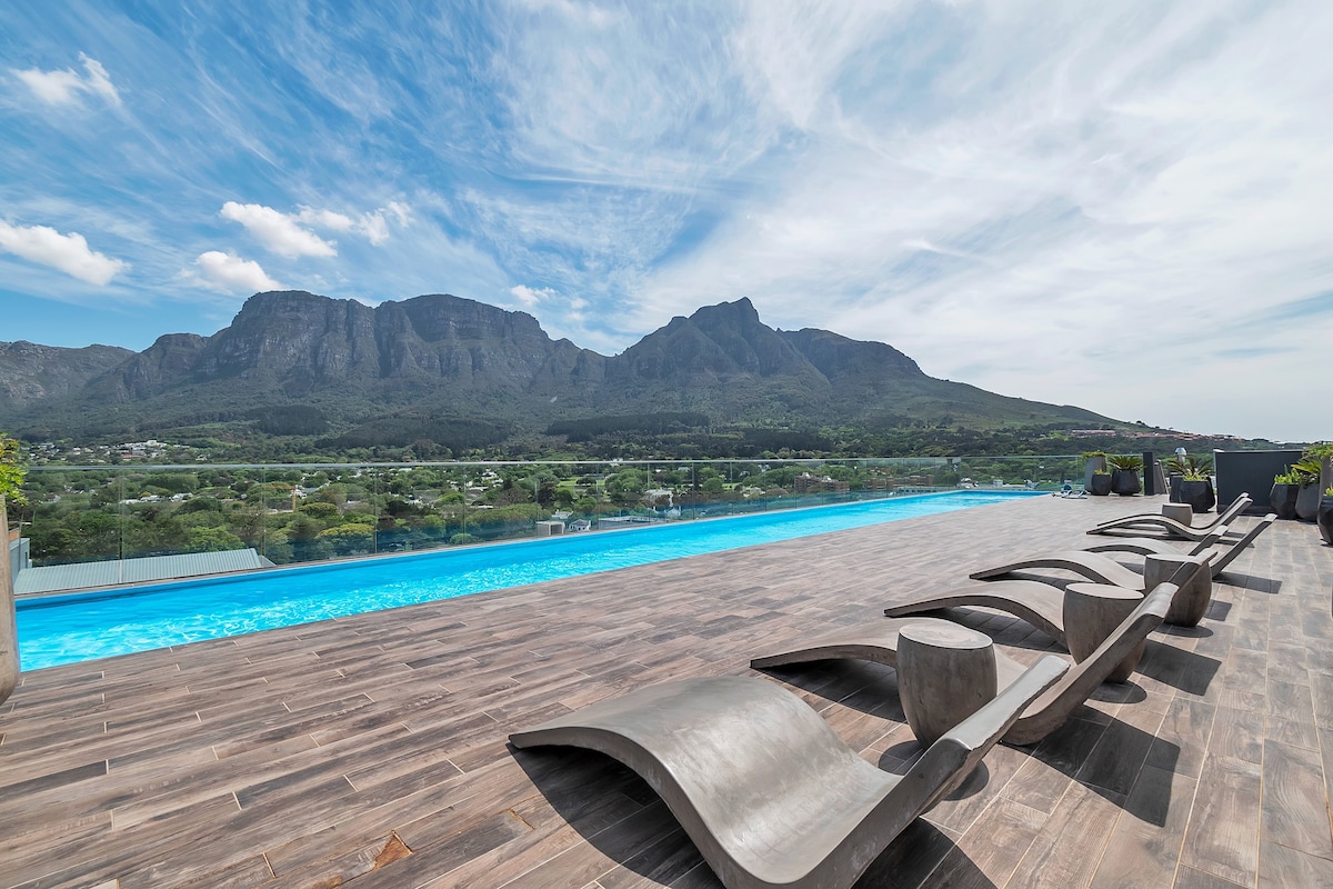 Rooftop with breathtaking views of Table Mountain.