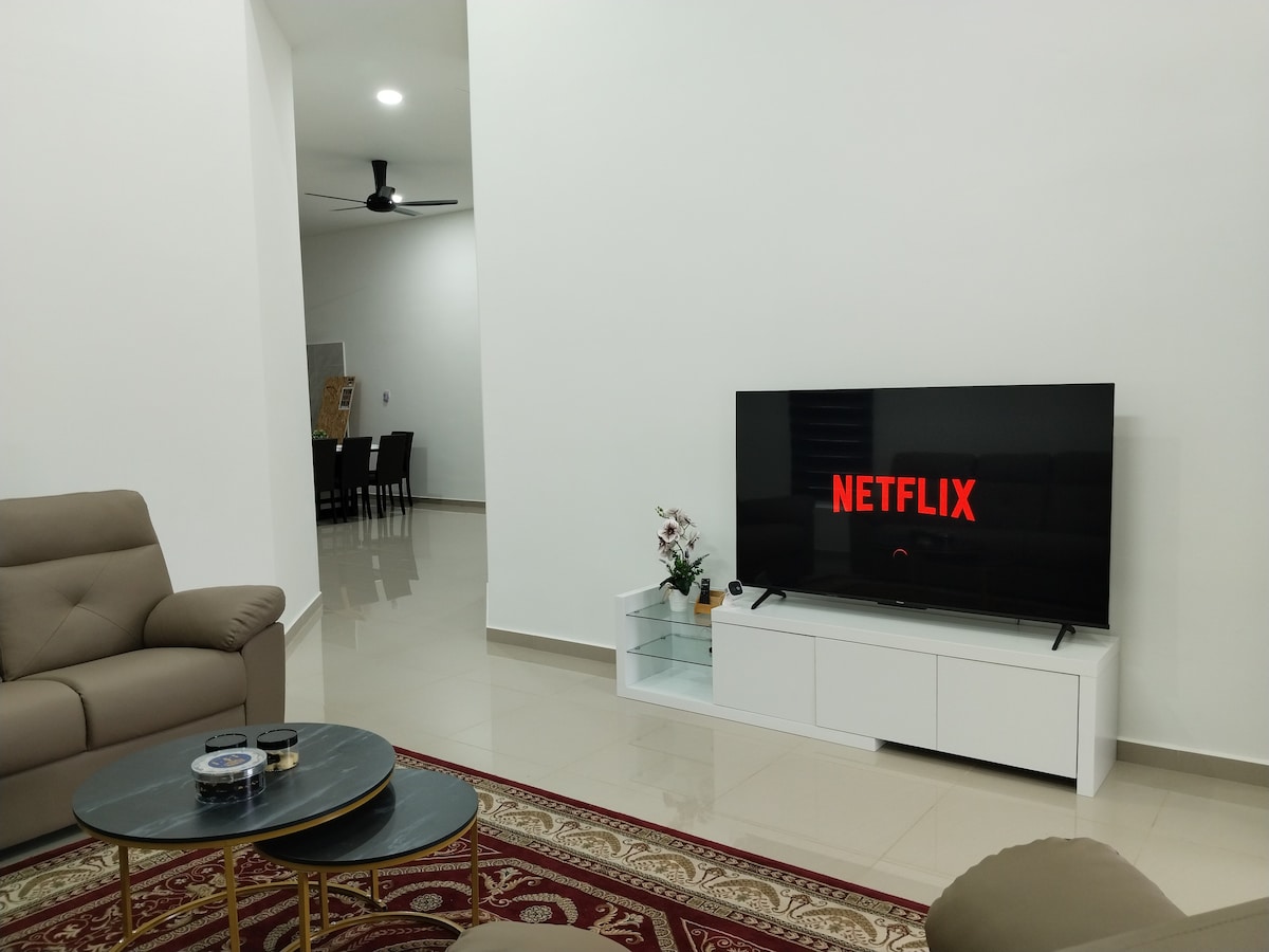 SemiD-Taman Bukit Perdana/Netflix （仅限穆斯林）