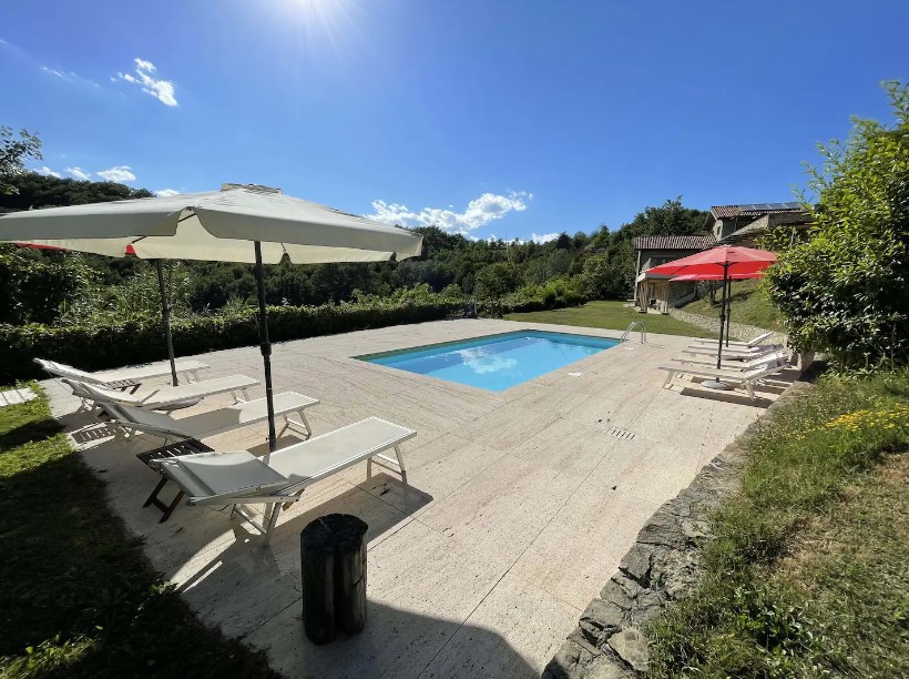 Villa La Ginestra Piemonte with private pool
