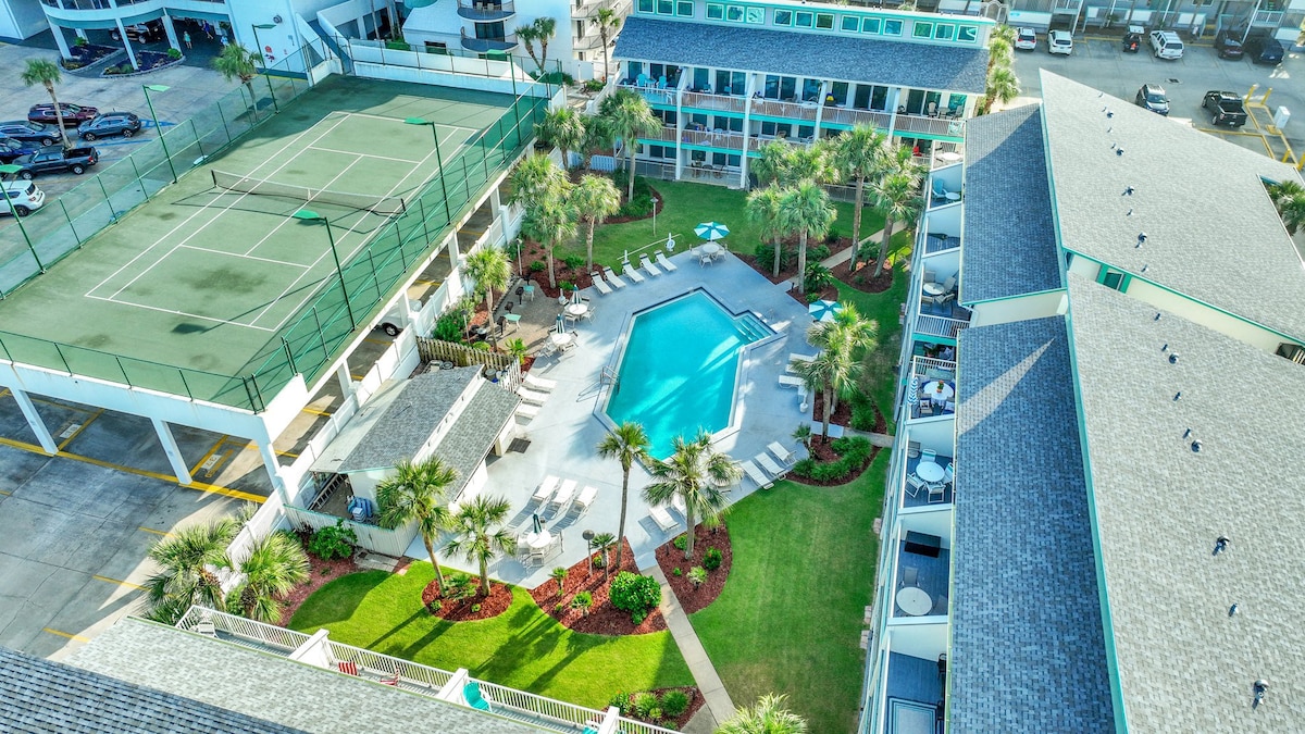 Fully renovated gulf front oasis. East end PCB!