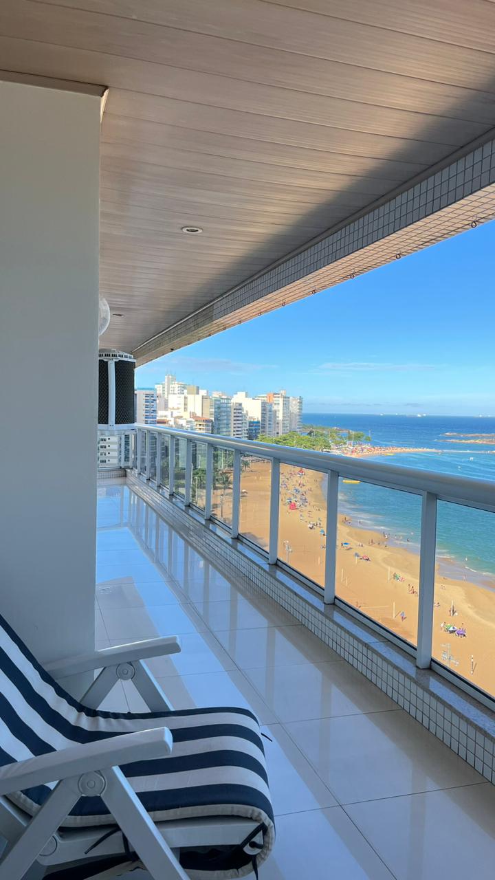 Apartamento inteiro, frente mar.