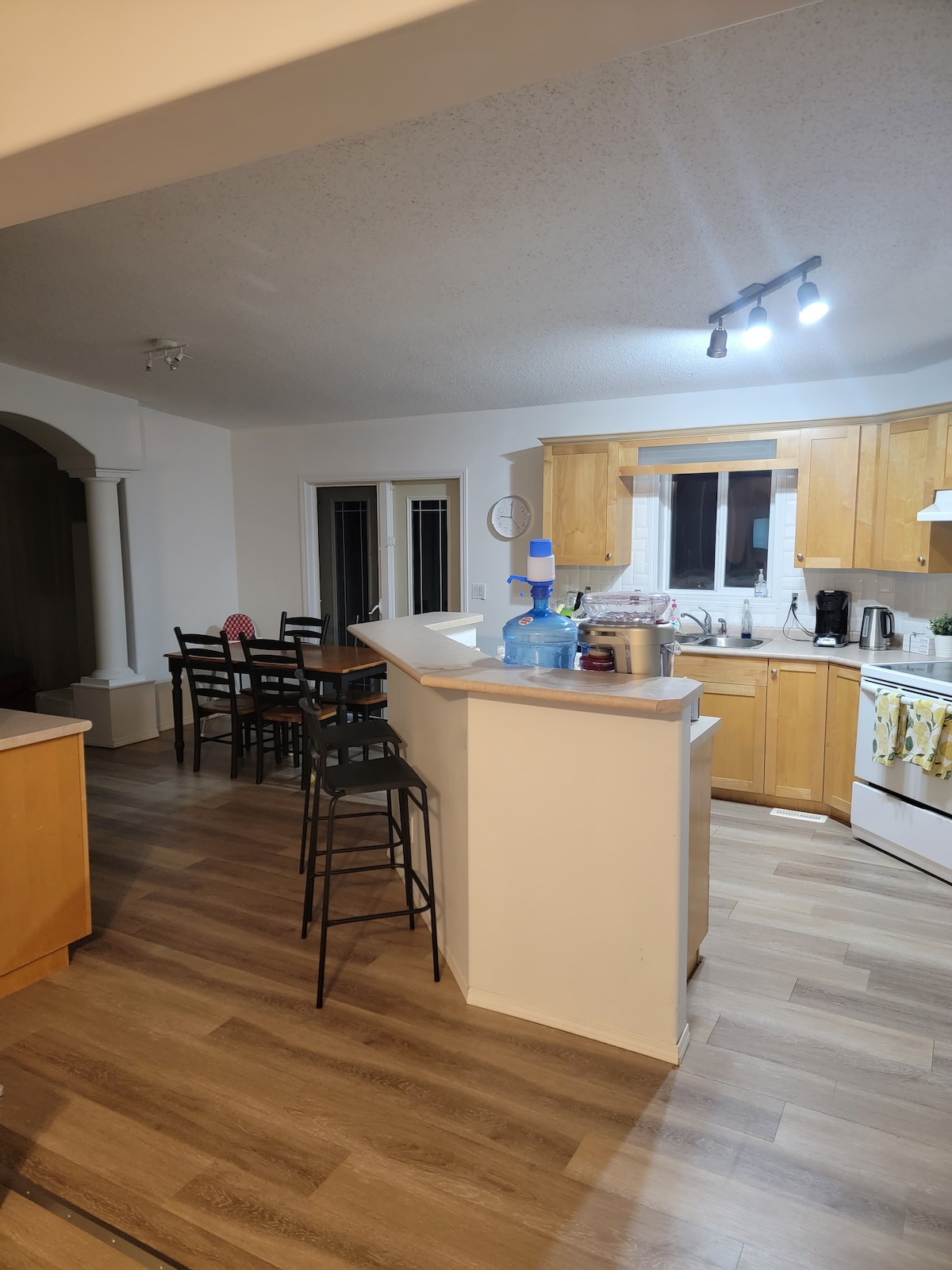 Crane Lake AB House Rental! Perfect for groups!