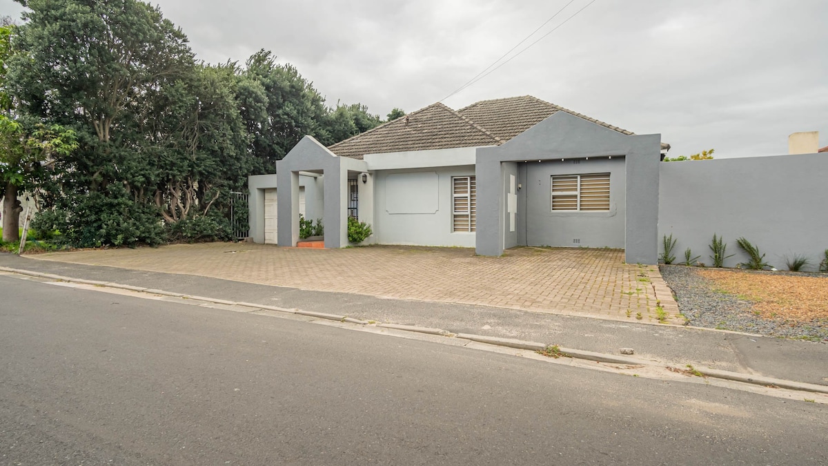 18 bed house in Bellville