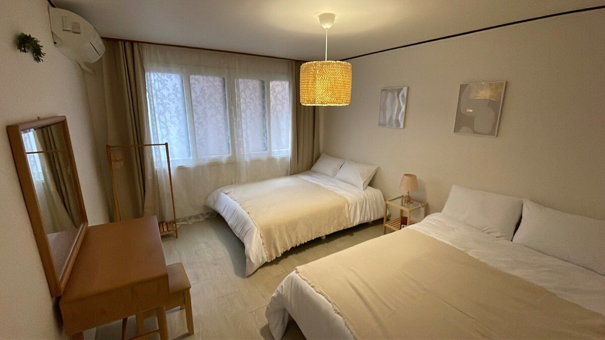 Hongdae Station 6minutes / 3rooms 5beds