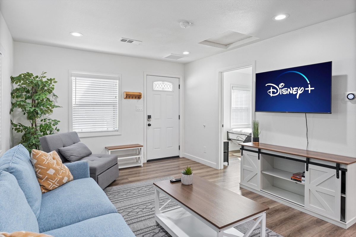 15min Disney! New, modern 3br