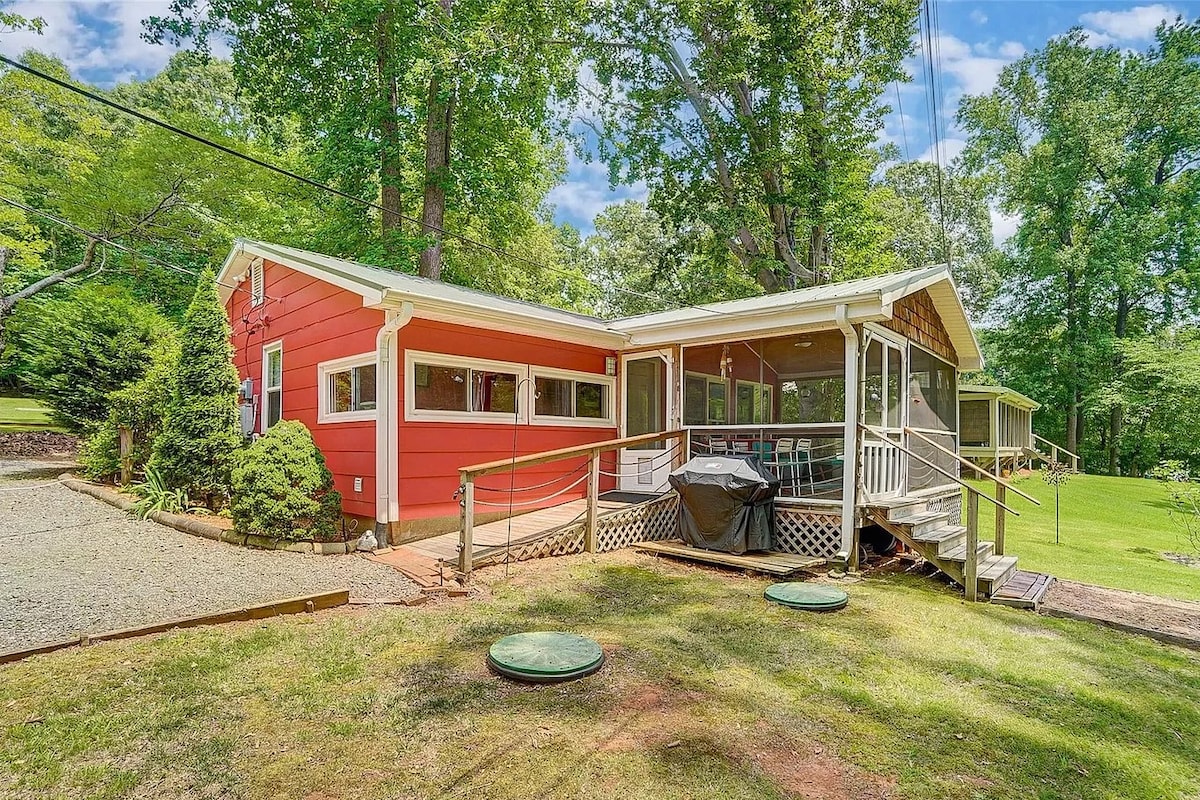 Little Red Lakehouse