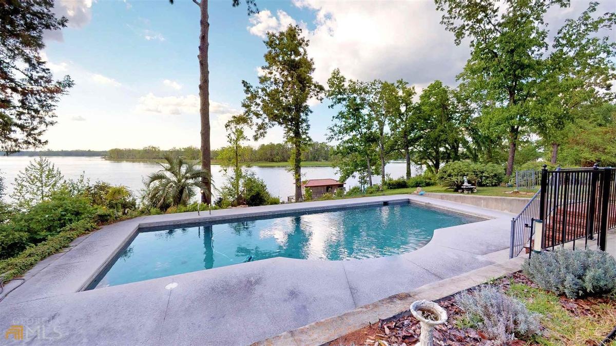 Lake House on Cromartie Beach