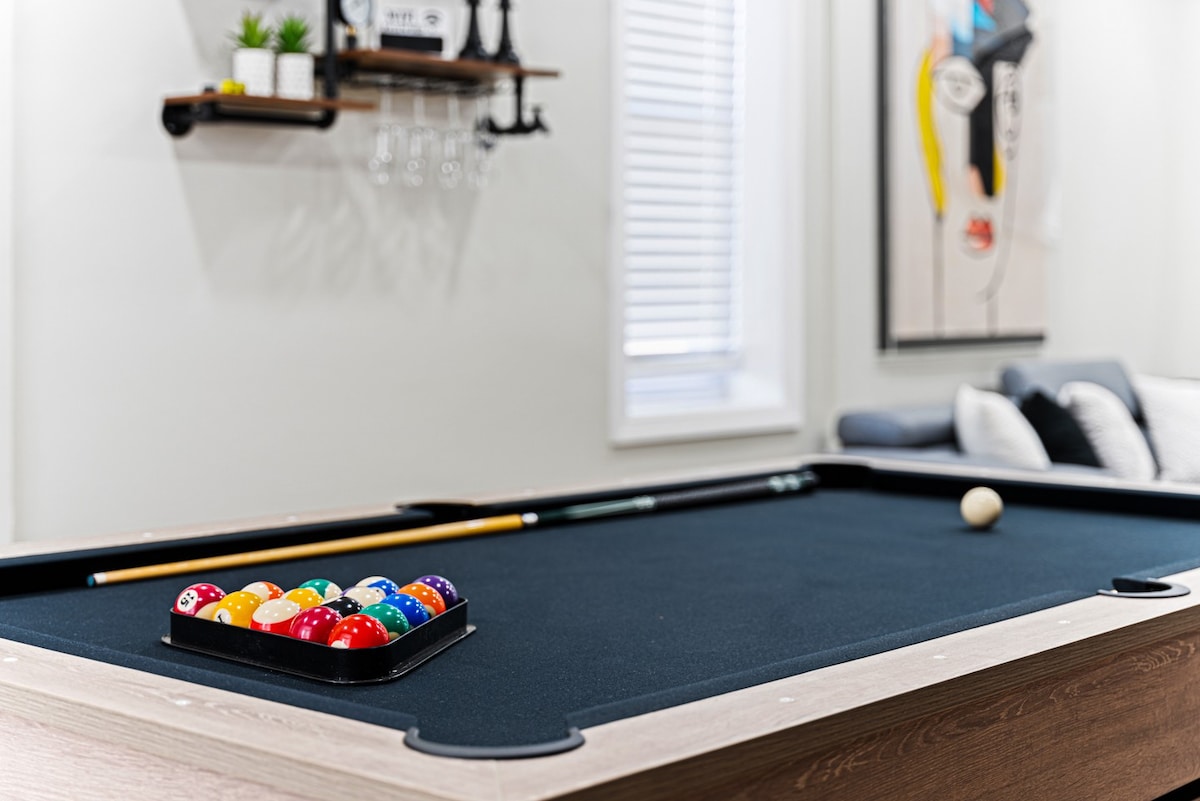 Fun, Stylish, Pool table, Darts