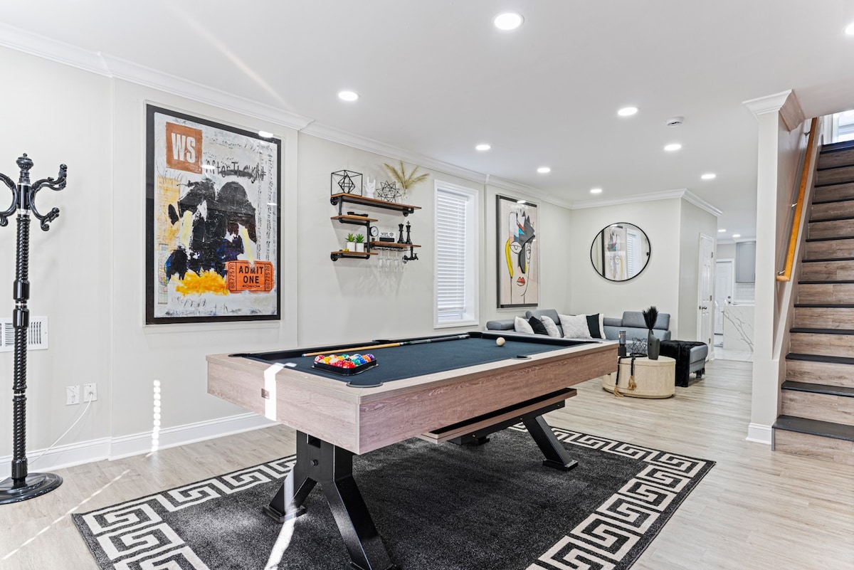 Fun, Stylish, Pool table, Darts