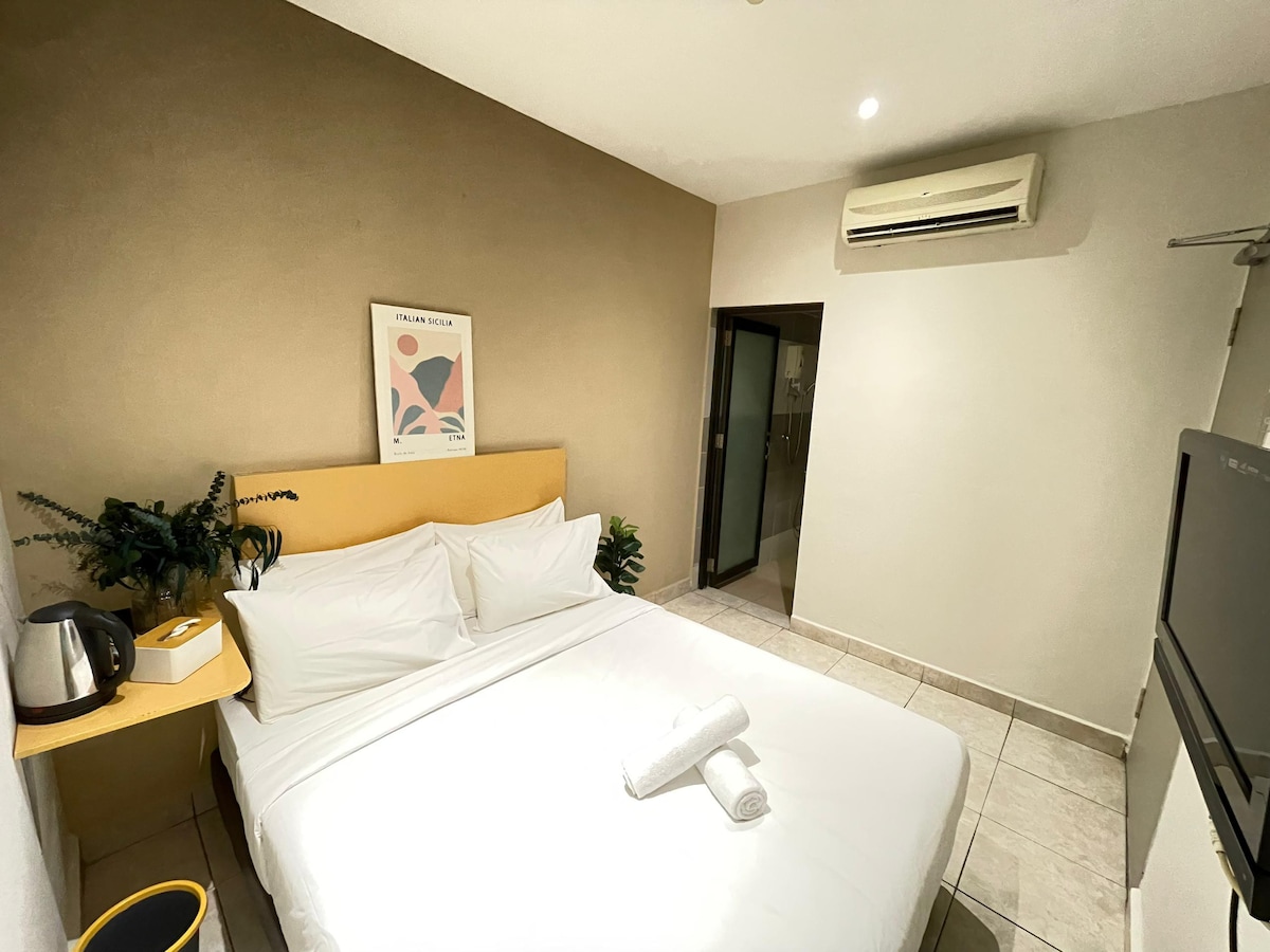 舒适的2人标准双人床@ KL Sri Petaling 114