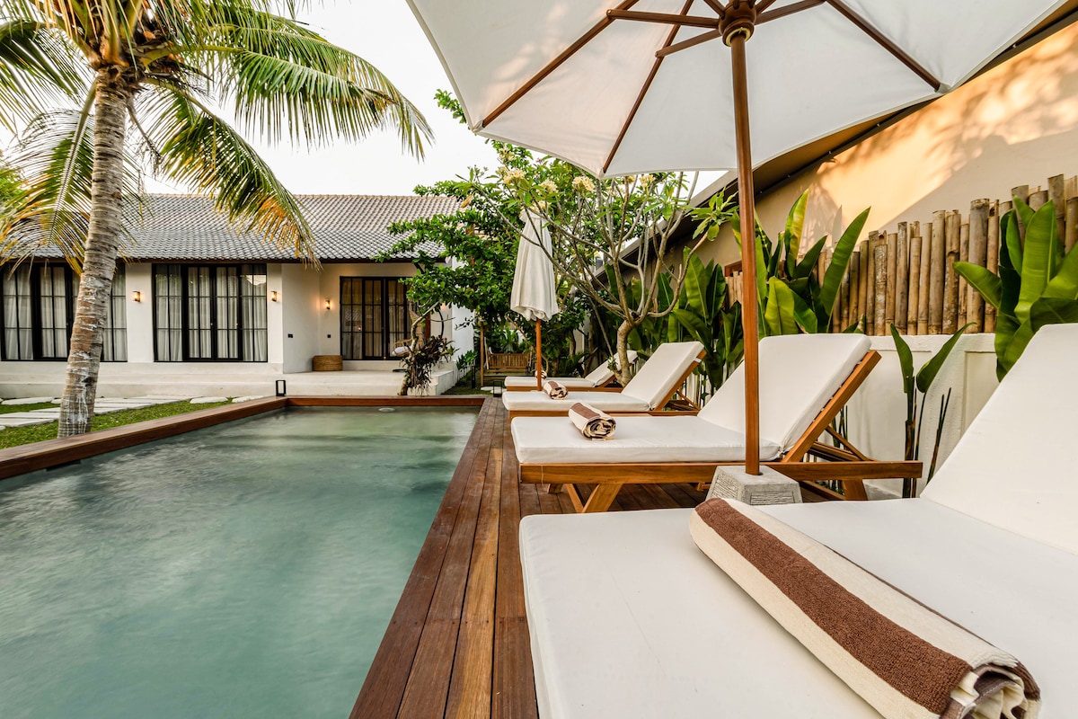 Hijau Villa by EVDEkimi w/Amazing Garden & Pool