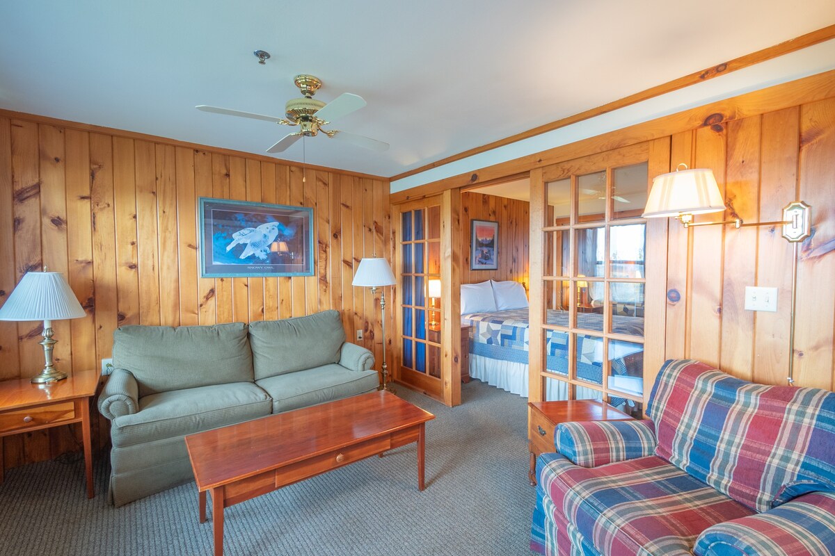 Cozy 1-BR Lodge Room in the Heart of Jackman