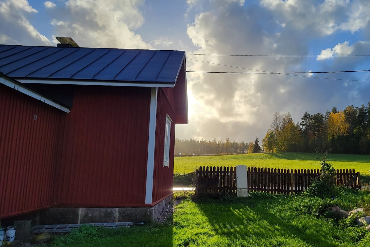 Nuuksio的舒适68平方米小屋。