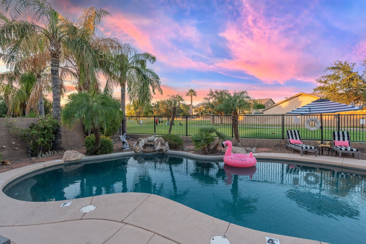 The Palms -Private Heated pool on golf course!