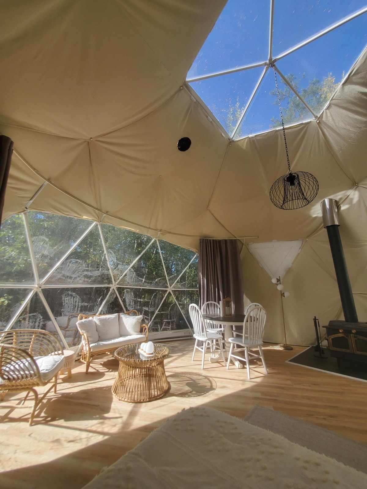Dome Cabin In The Woods