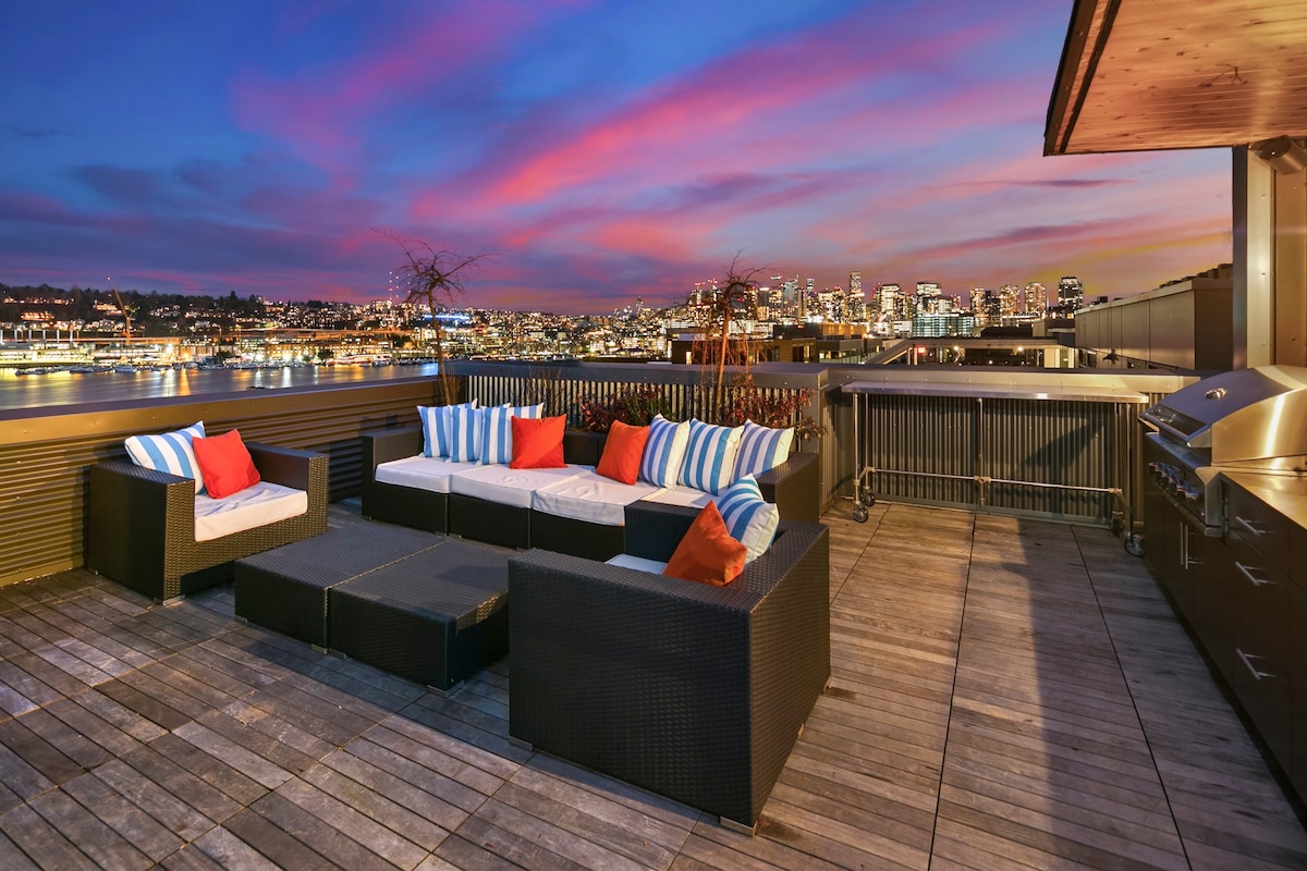 Lux Lake Union Modern Townhome Breathtaking Views