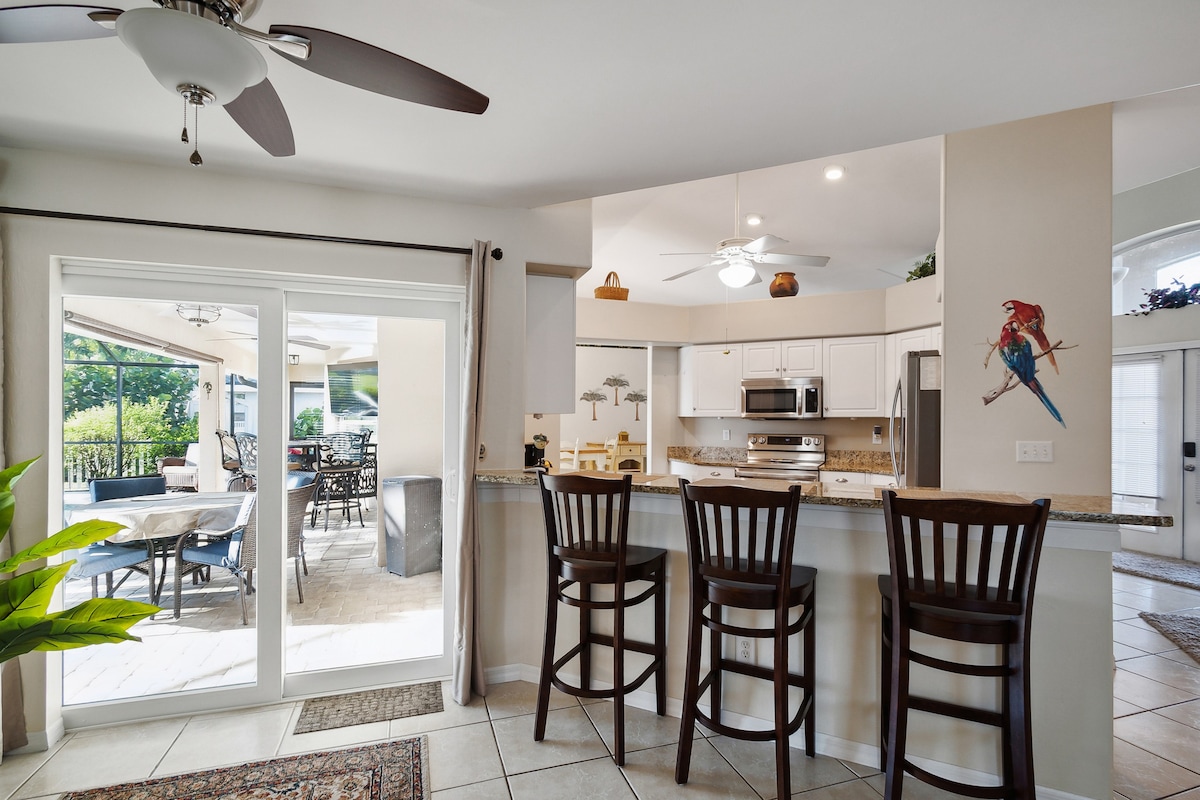 Cape Coral Comfort: Your 3BR Family Getaway!