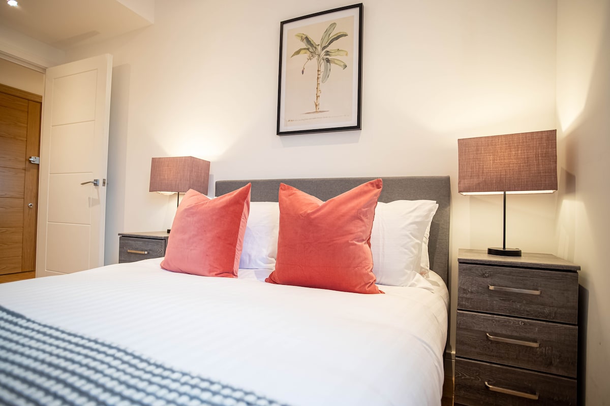 Two-Bedroom near Windsor Castle by Sojo Stay