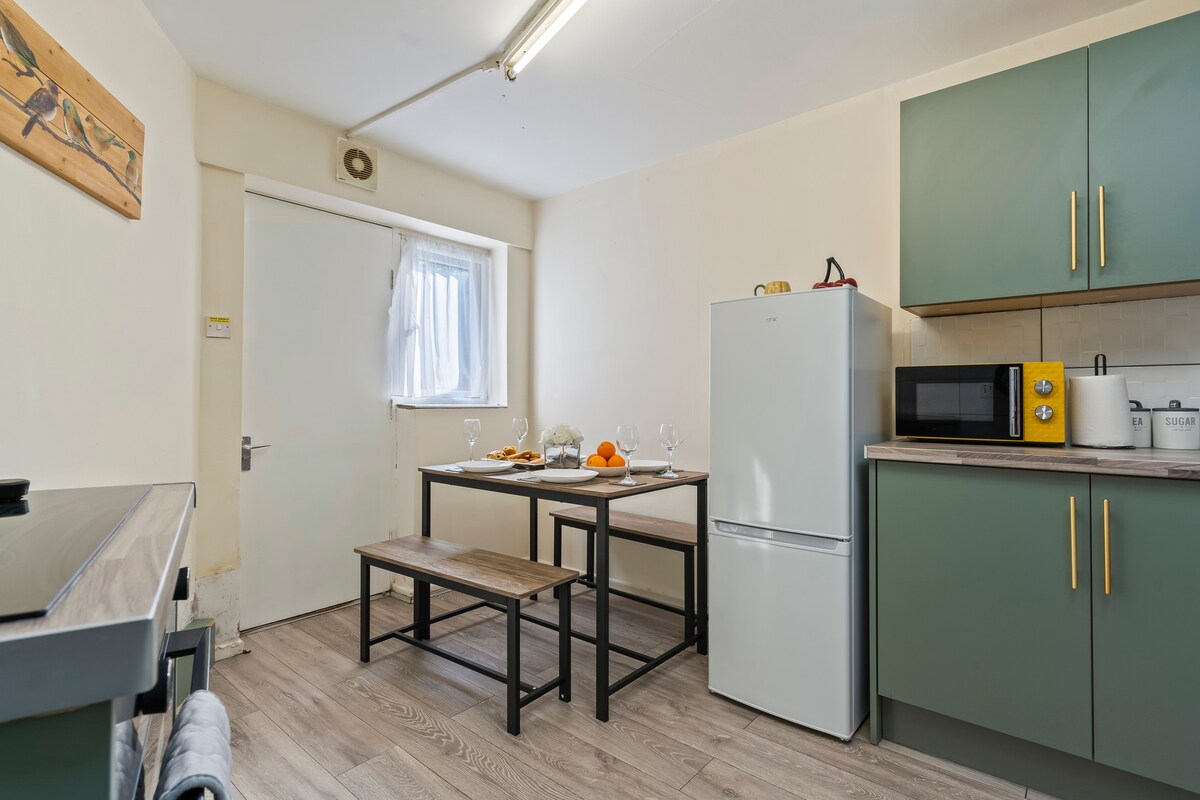 Stay Zed | Cosy 2 bedroom at Edge Of City Centre