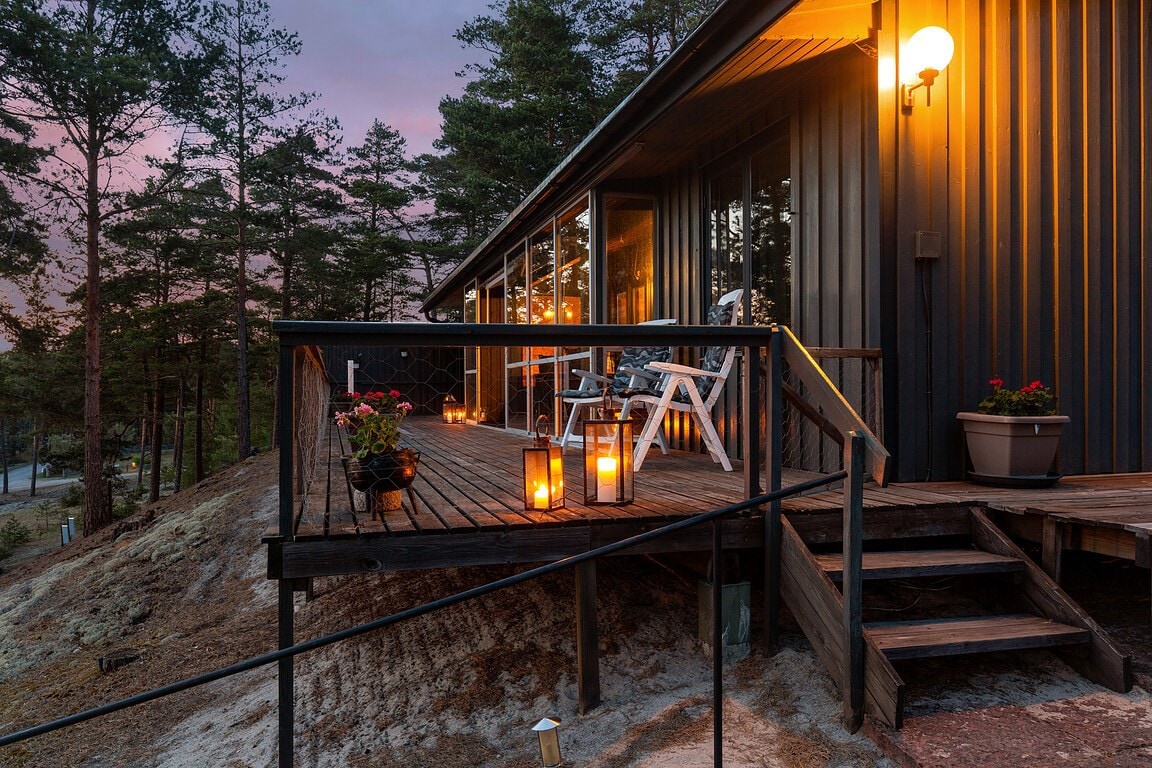 Charming summer cabin by the beach