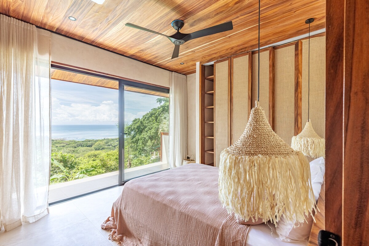 Modern  Ocean View Villa! Equipped, AC, Wi-Fi