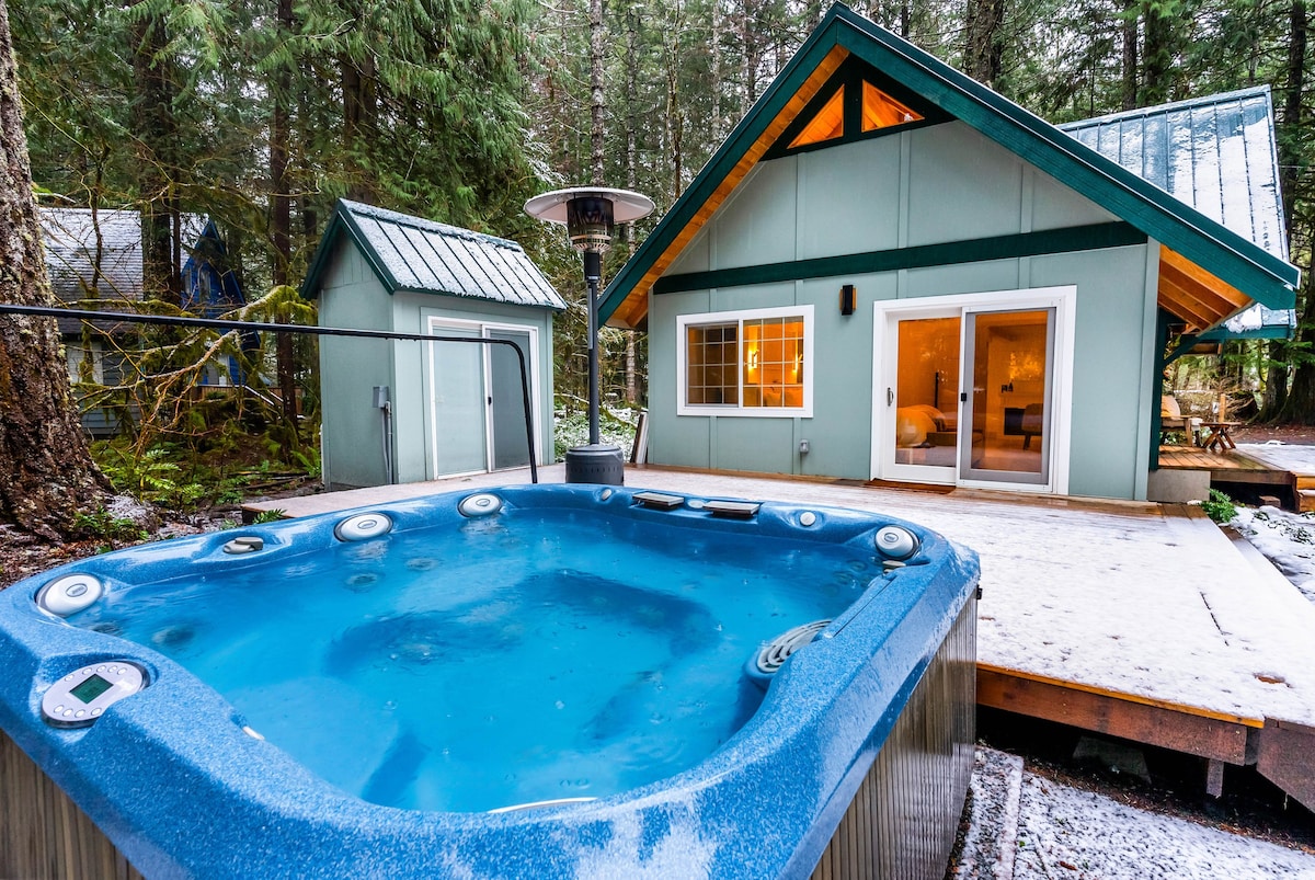 Mt Rainier National Park Cottage Wi-Fi & Hot tub
