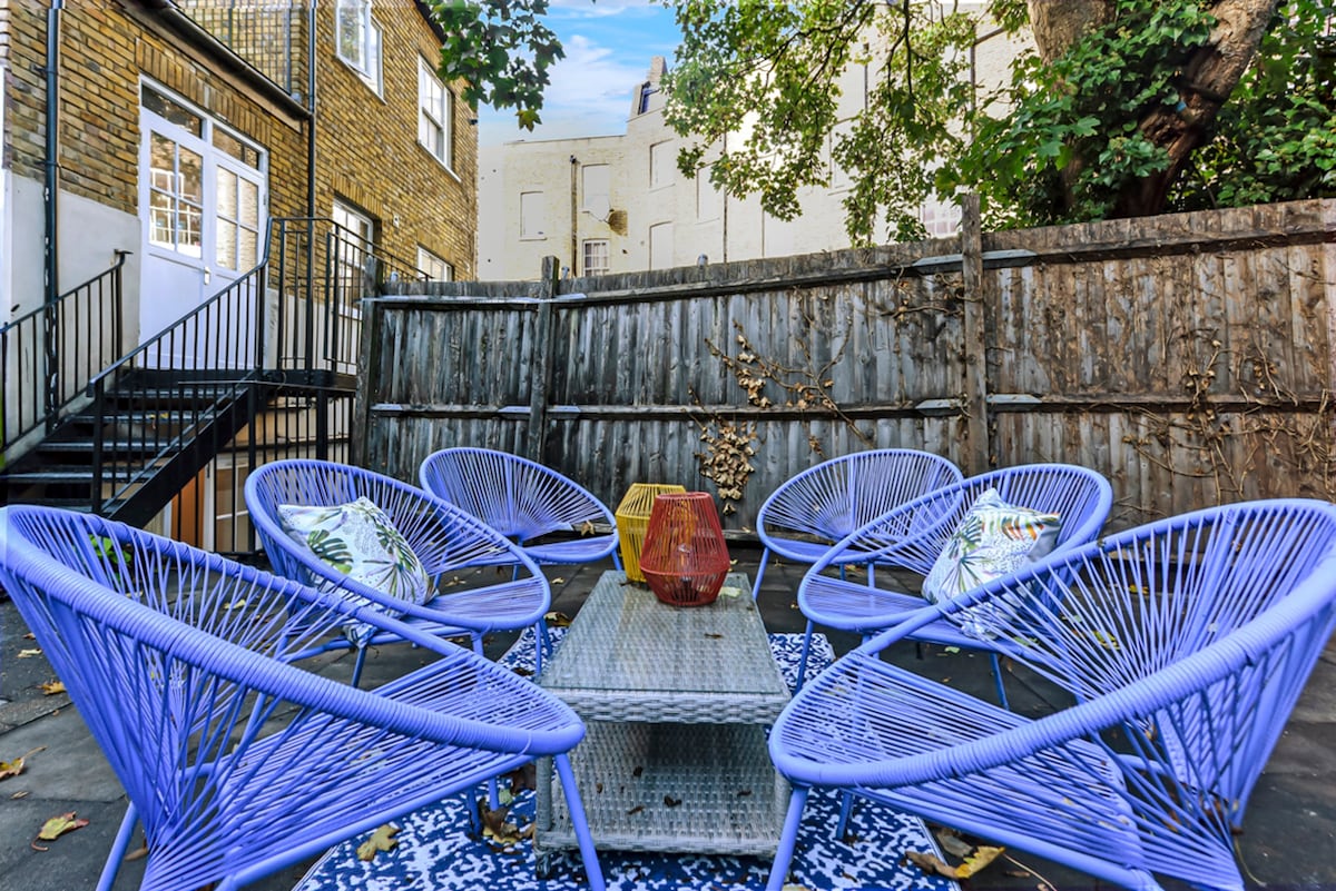 Charming 3-BR Flat with Ensuite Master and Balcony