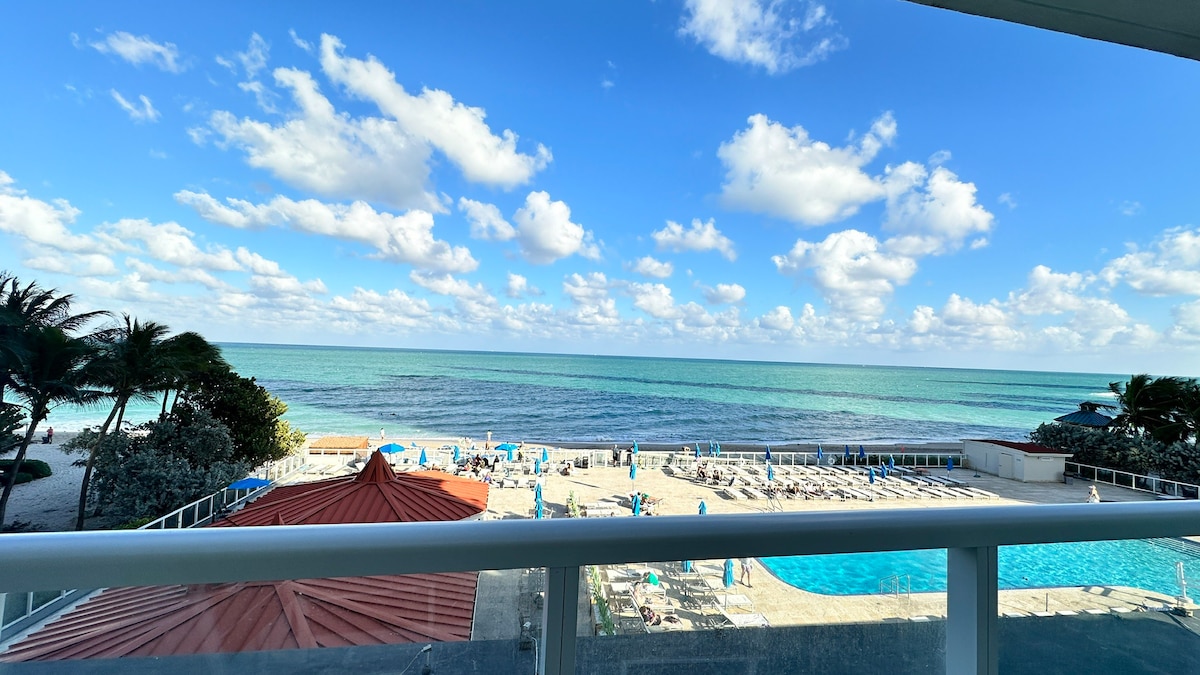Direct Ocean Front! Condo with Private Balcony