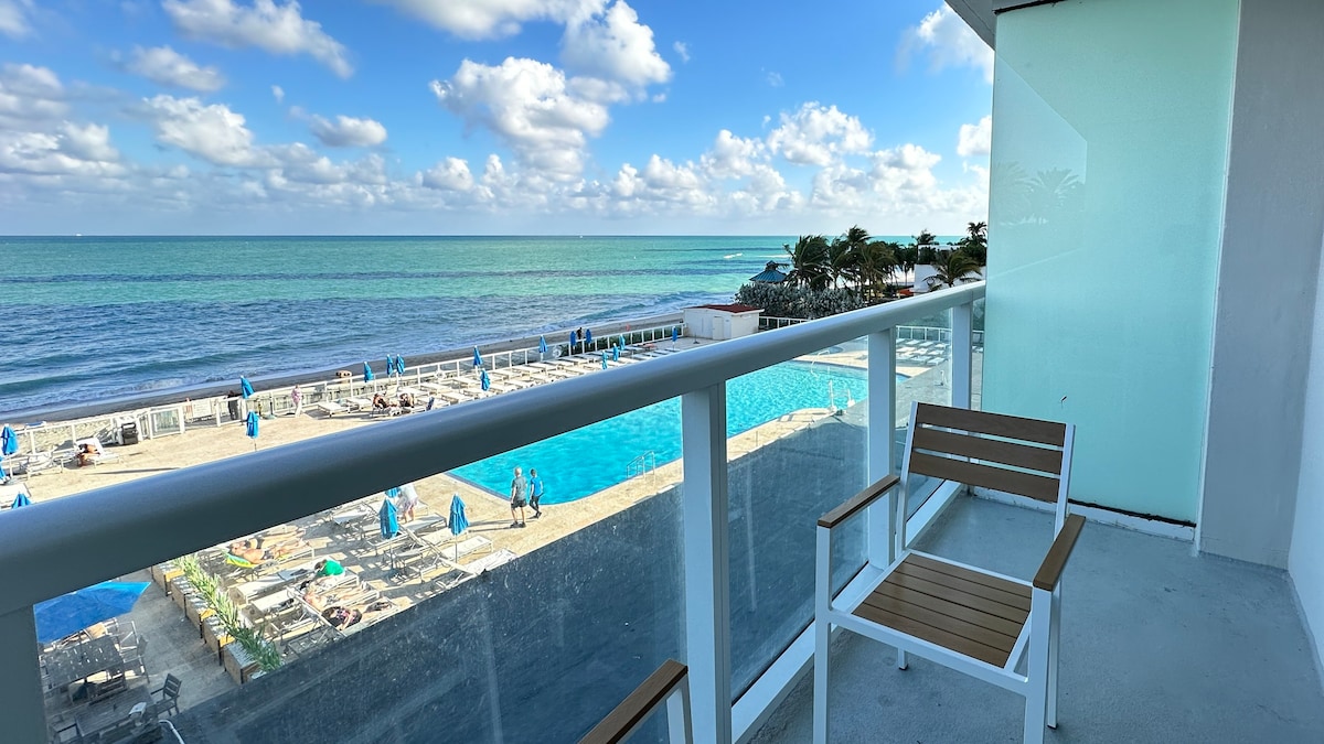 Direct Ocean Front! Condo with Private Balcony